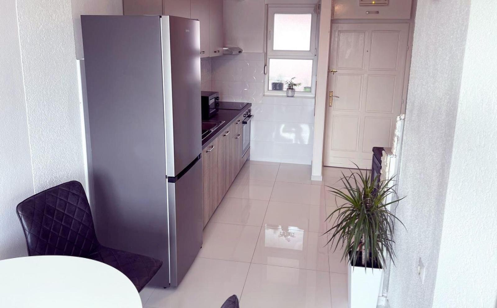 Apartman Moon Zara Esterno foto