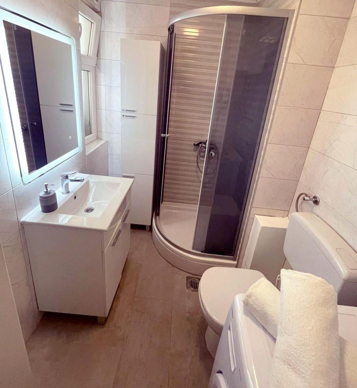 Apartman Moon Zara Esterno foto